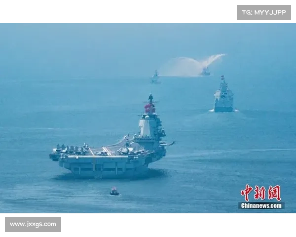 东部战区军演,解放军震慑台独,日本紧盯,驱逐舰位山东舰正面 东部战区军演,解放军震慑台独,日本紧盯,驱逐舰位山东舰正面